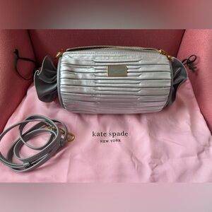 NWOT KATE SPADE SWEET TREAT FESTIVE SMALL BARREL BAG!